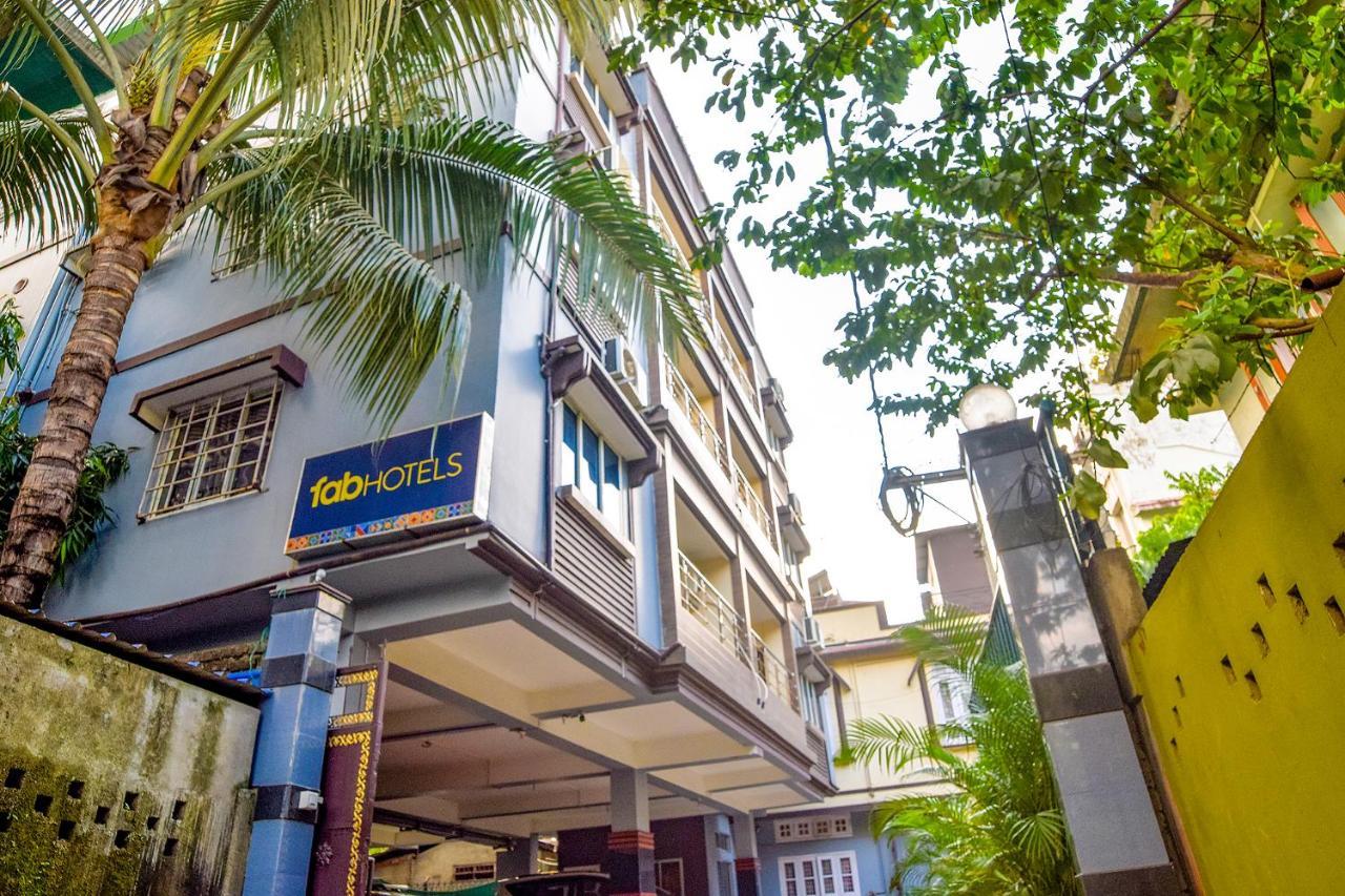 Fabhotel Ir Luxaria Guwahati Exterior photo